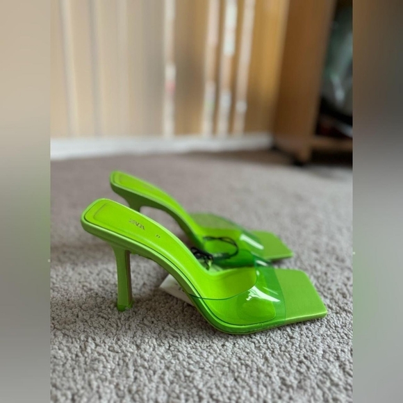 Zara Green Vinyl Square-toe Heeled Sandals - Picture 2 of 8